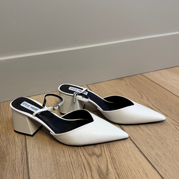 Steve Madden Courtnie Pump - Picture 2 of 6